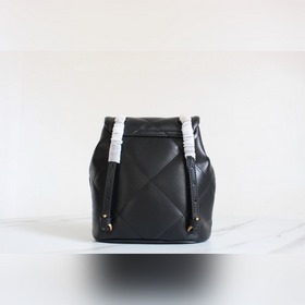 Новая модель рюкзака Tory Burch «Kira