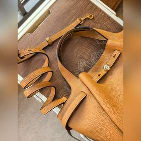 Новая сумка-тоут Tory Burch с затягива
