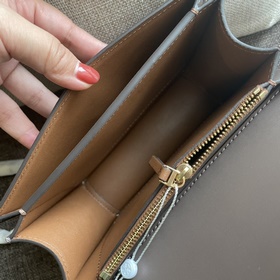 206 Поступила модель Tory Burch из кол