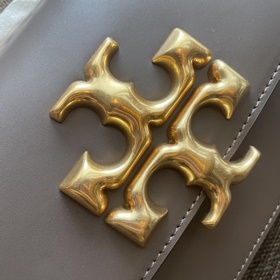 206 Поступила модель Tory Burch из кол