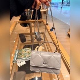 Мини-сумка Tory Burch Kira на цепочке,