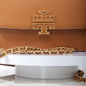 Tory Burch, сумочка Britten с цепочкой