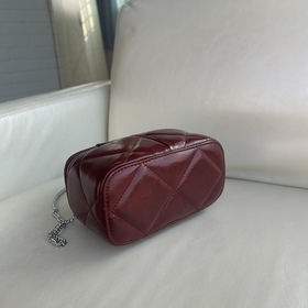 Сумка-косметичка Tory Burch Mini Kira 