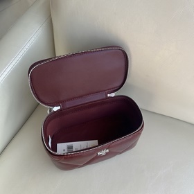 Сумка-косметичка Tory Burch Mini Kira 