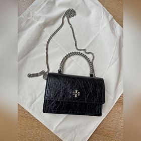 516 Сумка из вощеной кожи Tory Burch —