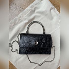 516 Сумка из вощеной кожи Tory Burch —