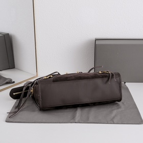 Новая модель Levity из замши в сочетан