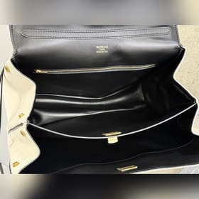 Сумка из коллекции BALENCIAGA RODEO BA