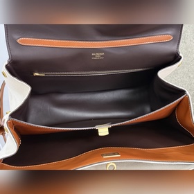 Сумка из коллекции BALENCIAGA RODEO BA