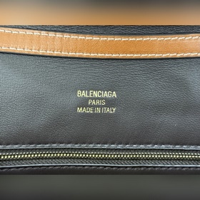 Сумка из коллекции BALENCIAGA RODEO BA