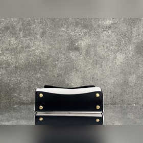 Сумкиз коллекции BALENCIAGA RODEO BAG 