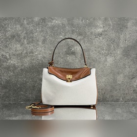 Сумка из коллекции BALENCIAGA RODEO BA