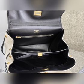 Сумкиз коллекции BALENCIAGA RODEO BAG 