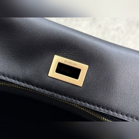 Сумкиз коллекции BALENCIAGA RODEO BAG 