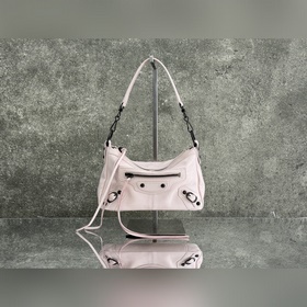 Сумка BALENCIAGA*LE CITY MOTO впервые
