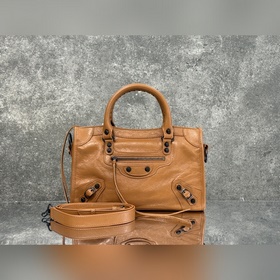Balenciaga City S, классическая мотоци