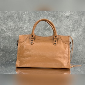 Balenciaga City M, классическая мотоци