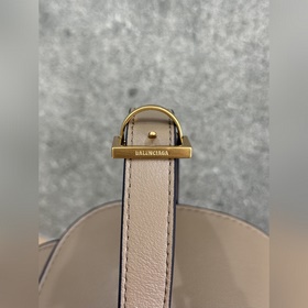Сумка BALENCIAG Le 7 — роскошная сум