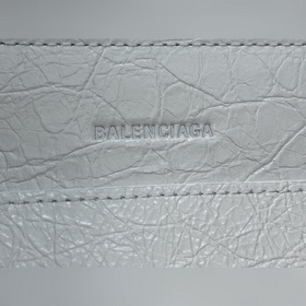 BALENCIAGA*LE CITY воплощает классич