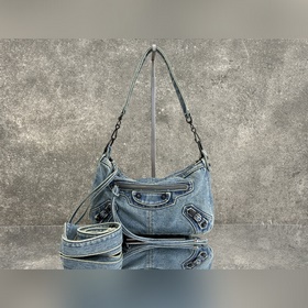 Сумка через плечо BALENCIAGA City Mo