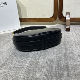 Новая сумка CELINE AVA STRAP в форме