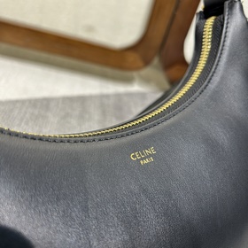 Новая сумка CELINE AVA STRAP в форме 