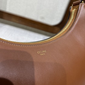 Новая сумка CELINE AVA STRAP в форме 
