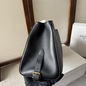 CELINE 23： новая модель сумки среднего