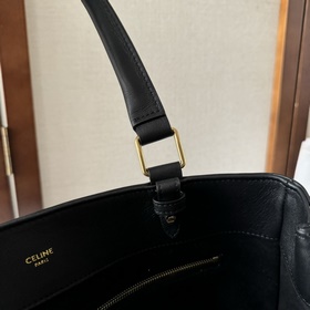 CELINE 23： новая модель сумки среднего