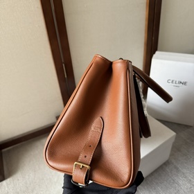 CELINE 23： новая модель сумки среднего