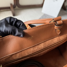 CELINE 23： новая модель сумки среднего