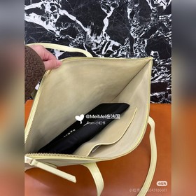 Сумка Celine «New Luggage» с улыбающим