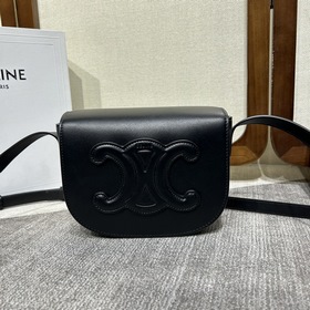 Новинка Celine 22s — новая серия «Cuir