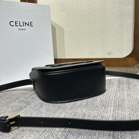 Новинка Celine 22s — новая серия «Cuir
