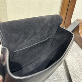 Новинка Celine 22s — новая серия «Cuir