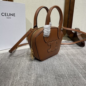 Новинка CELINE 22s： мини-сумка из кори