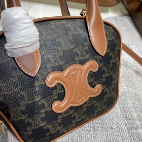 Новинка CELINE 22s — мини-сумка-боулин