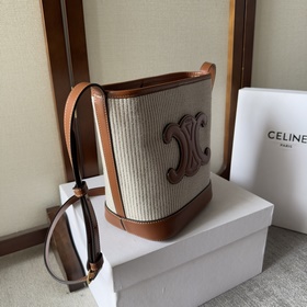 Новая модель сумки CELINE «CUIR» из ко
