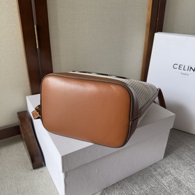 Новая модель сумки CELINE «CUIR» из ко