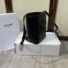 Новая модель сумки CELINE CUIR из колл