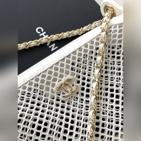 25s — маленькая красная сумка с ажурно