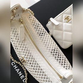 25s — маленькая красная сумка с ажурно