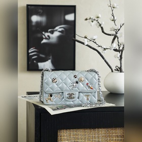 Chanel 26SS — скрытая модель с эмблемо
