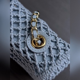 26m Chanel： эта вязаная сумка на цепоч