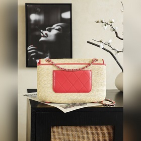 Chanel 26c «Ранней весны» — плетеная с