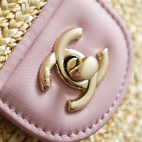 Chanel 26c «Ранней весной» — плетеная 