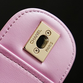 Chanel 26c «Ранней весны» — плетеная с