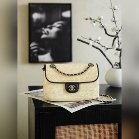 Chanel 26c «Ранней весны» — плетеная с