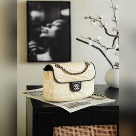 Chanel 26c «Ранней весны» — плетеная с
