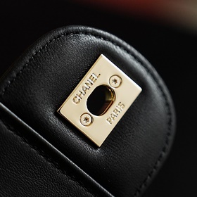 Chanel 26c «Ранней весны» — плетеная с